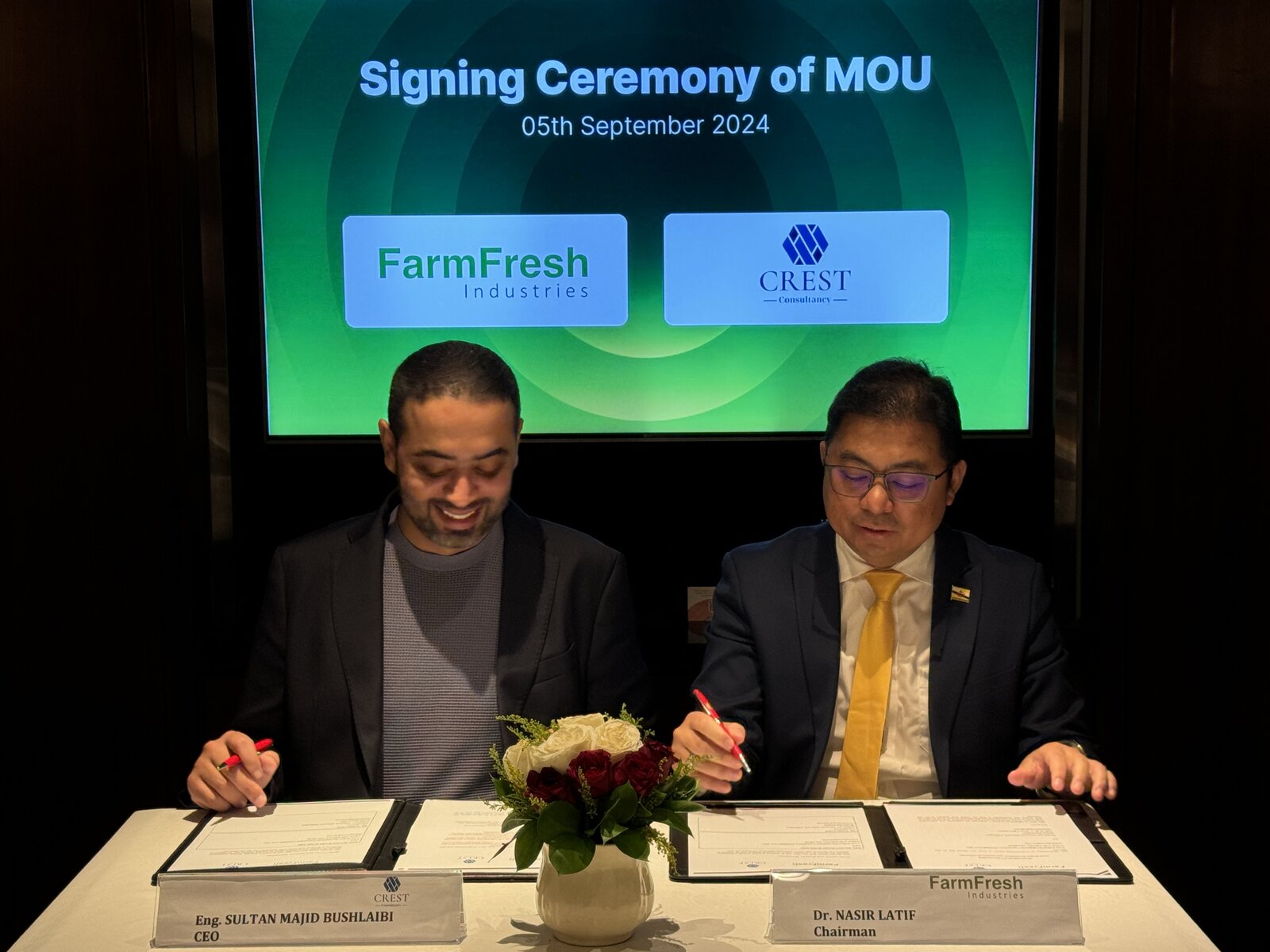 Crest and FarmFresh Industries representatives at the MoU signing ceremony